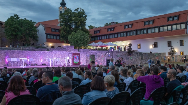 Három nyári este, három történet – a vár falai között újra életre kel a színház varázsa